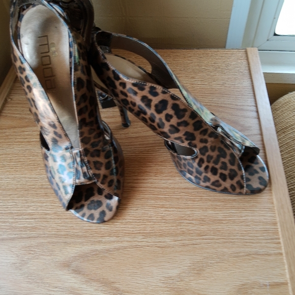 🐆 Shoes/MODA 🐆  NWOT - Picture 2 of 5
